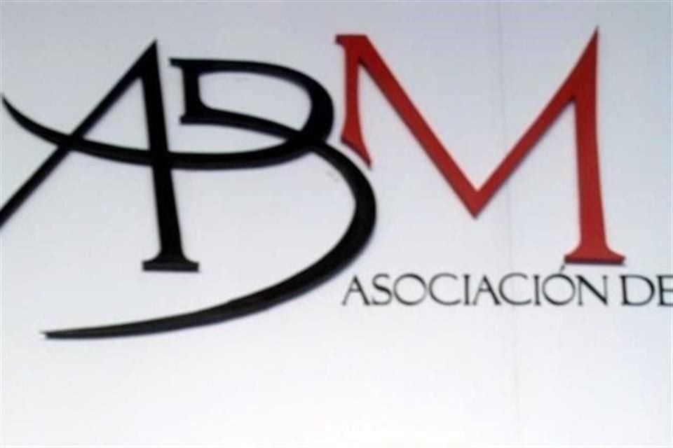 'El sistema financiero mexicano se encuentra sólido y solvente', señaló la ABM ante la liquidación de Banco Famsa.