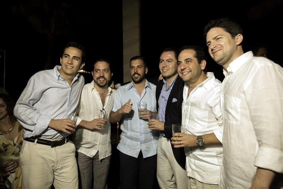 Jando Cervantes, Mauricio Castañeda, Pedro González, Tulio Moreno, Diego Orea y Luis Obregón