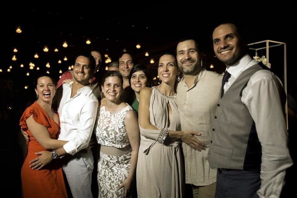 Mariana Guerrero, Pablo Hernández, Carola Garza, Jimena Garza, Ana Risoul, Gerardo Ayala y Jack Levy