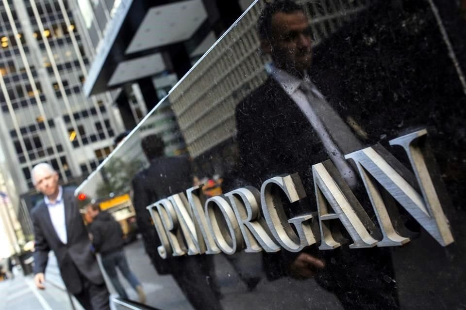 JPMorgan Chase es el primer gran banco estadounidense en anunciar clausuras generalizadas de oficinas por el coronavirus.