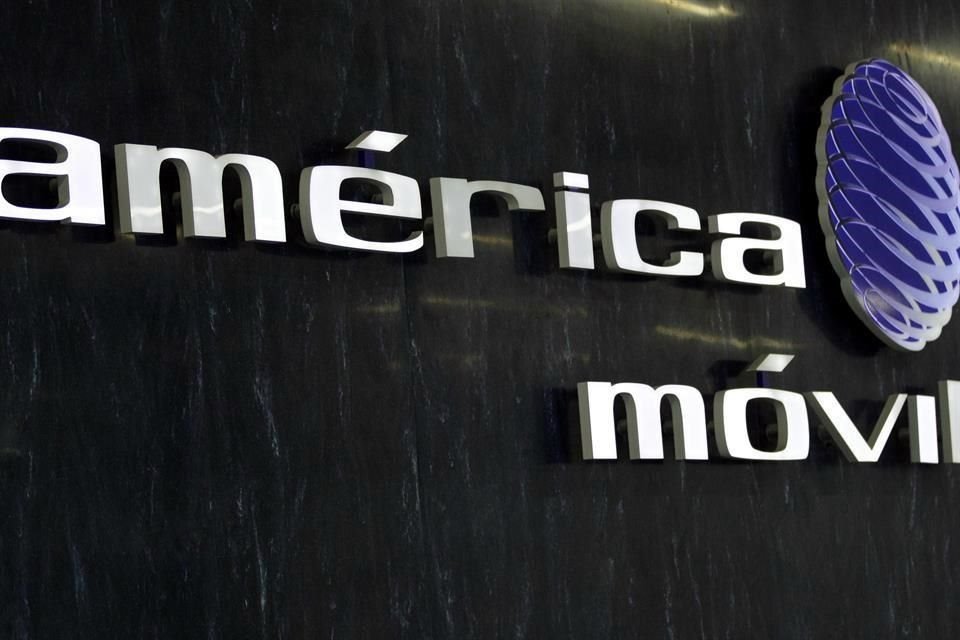 Por 25 años, AT&T fue socio comercial de AMX hasta convertirse en su competidor en 2015.