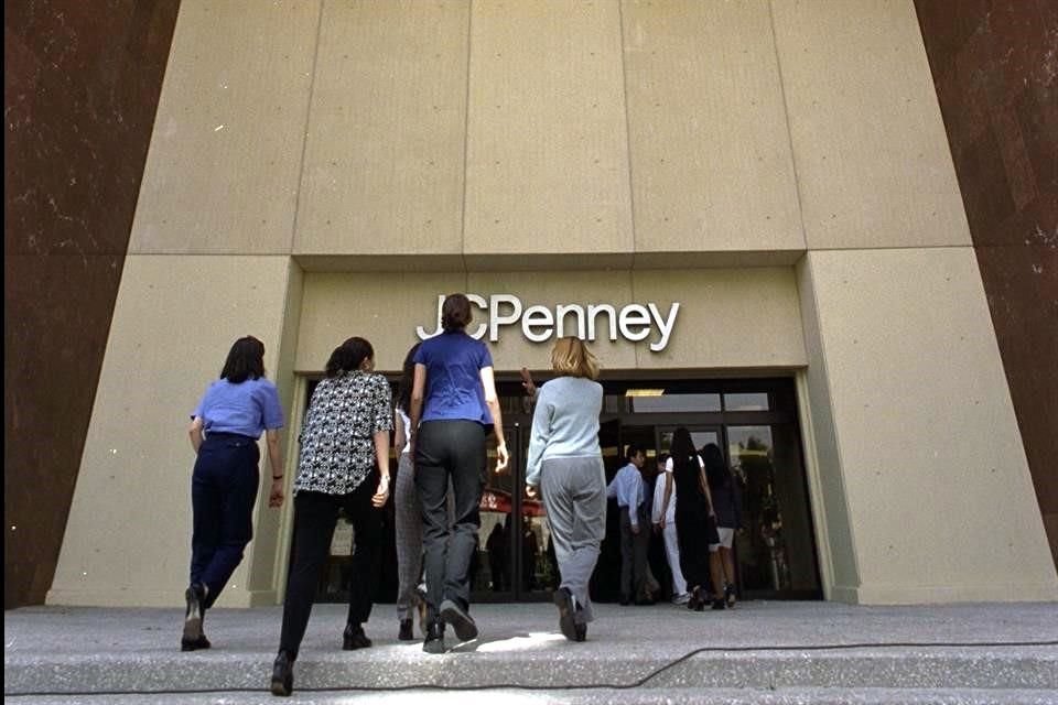 J.C.Penney operaba 846 grandes almacenes en 49 estados de EU y Puerto Rico.