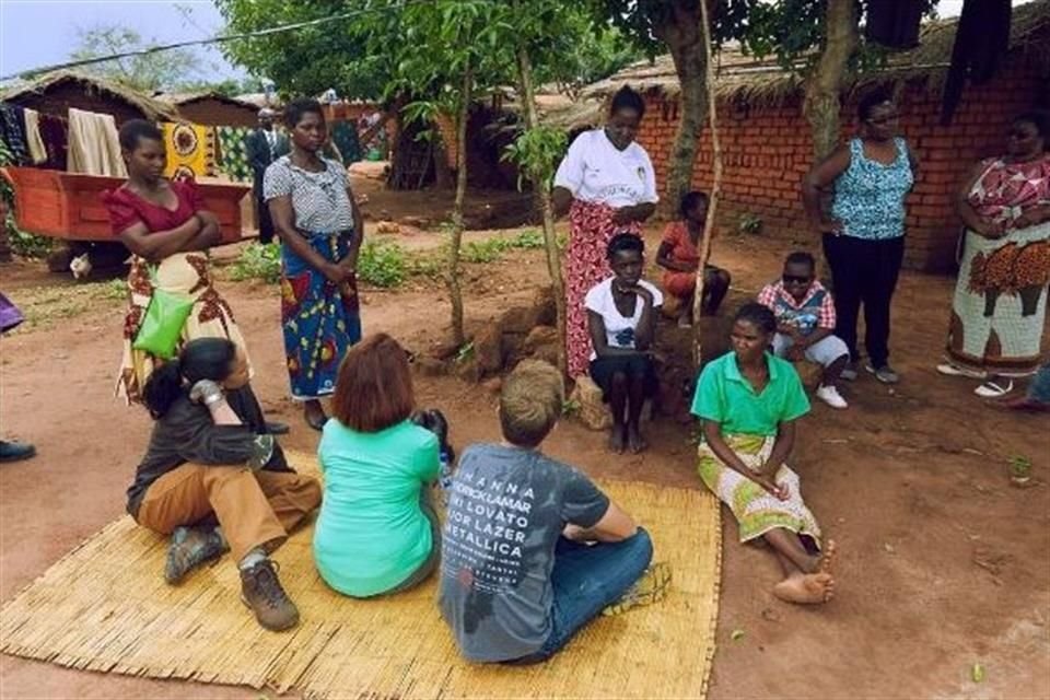 Rihanna compartió en redes sociales una imagen de su visita al país africano.