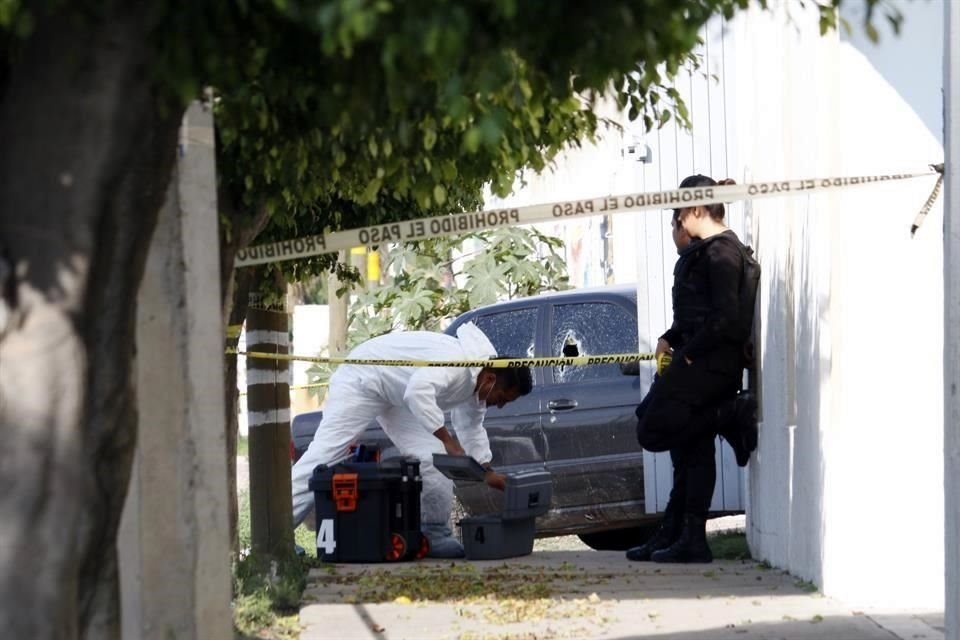 Un policía de Tlaquepaque fue asesinado mientras conducía luego de que terminó su turno de trabajo.