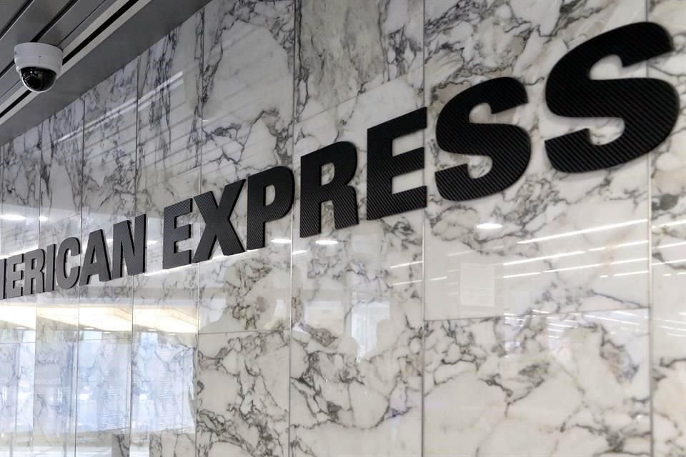 American Express puso en marcha un programa de apoyo para darles ventaja de pago sin ningún costo a sus clientes.