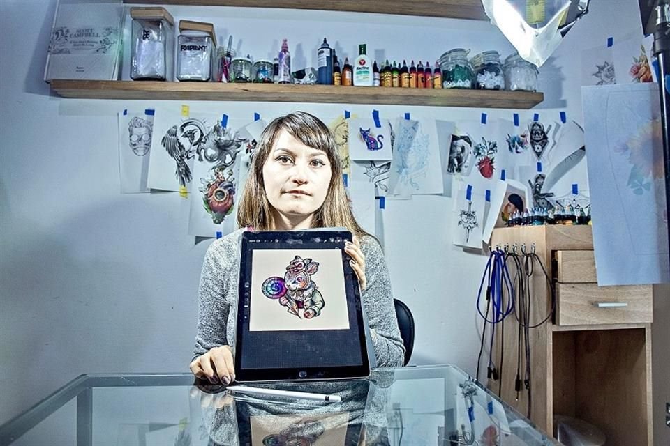 'Es más sensible al lápiz, y da más chance de hacer degradados más suaves', Doona, tatuadora en ilustradora de Ronin Social Club.