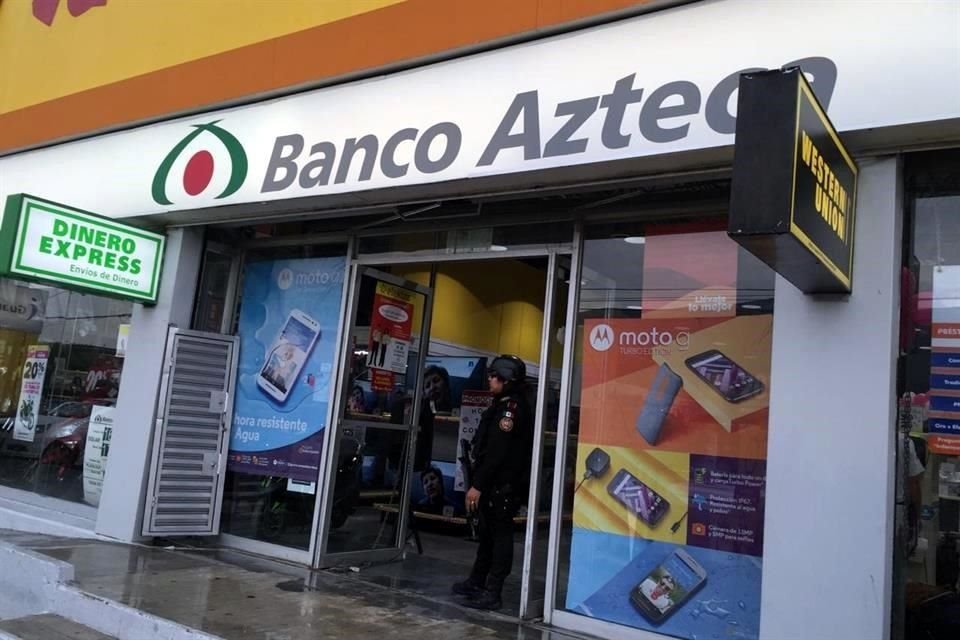 Banco Azteca tiene más de mil 770 sucursales y supera los 10 mil 180 cajeros. 