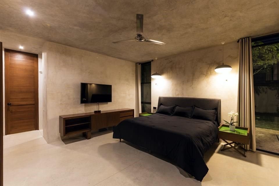 Una de las formas más comunes de uso es en muros.<br>En ocasiones se opta por combinar una pared de concreto expuesto y una pintada.