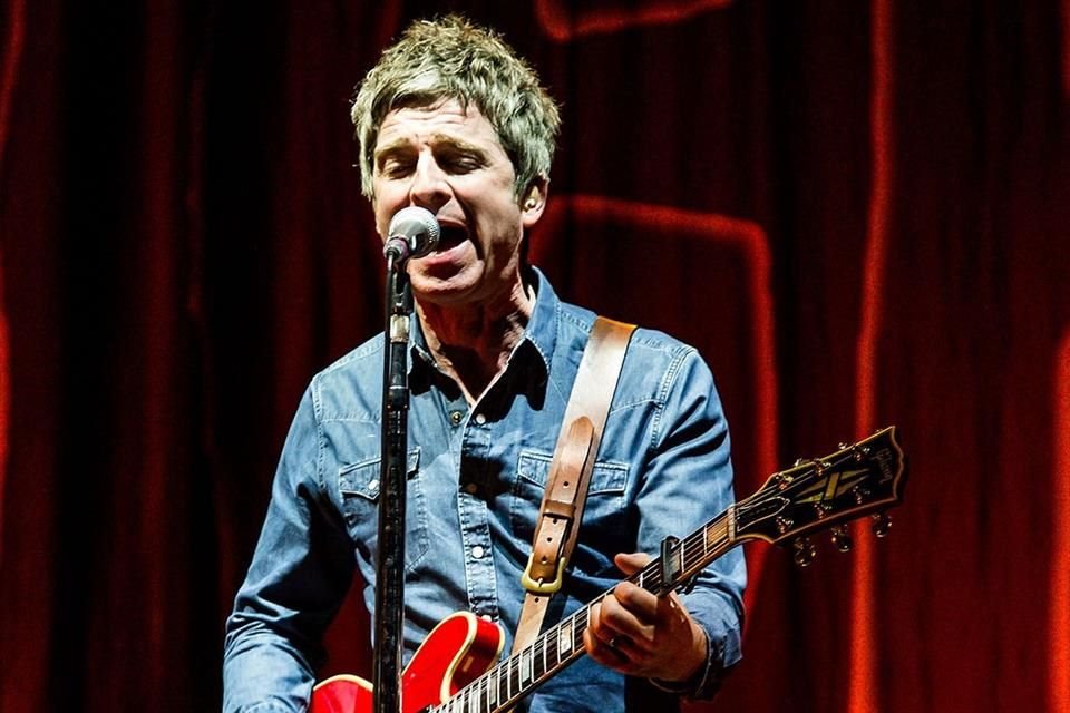 Noel Gallagher encabeza el concierto 'Todos somos Manchester', para la reapertura del Manchester Arena tras el ataque del 22 de mayo pasado.