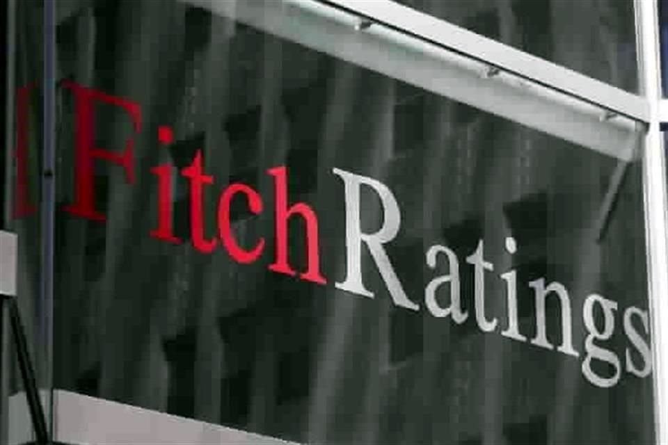 Fitch degradó la calificación para Pemex y CFE.