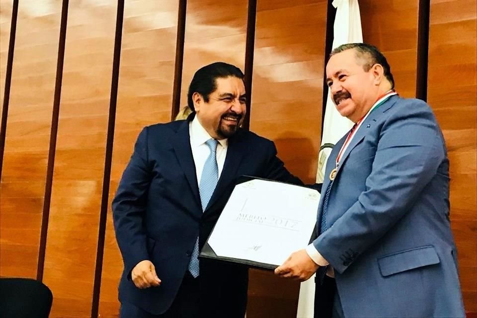 El magistrado Lázaro Tenorio Godínez y los jueces Gloria Rosa Santos Mendoza y José Eligio Rodríguez Alba, fueron los galardonados