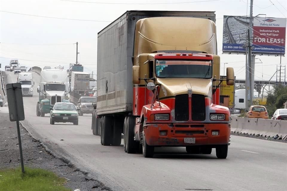 Aspectos de transporte de carga en el Libramiento Noreste