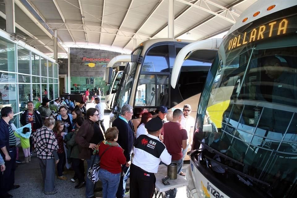 La gente ha dejado de usar el autobús por temor al contagio del Covid-19.