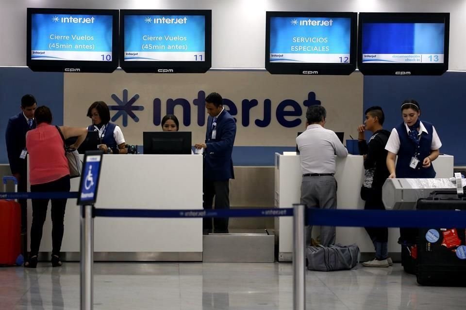 Interjet es uno de los principales operadores extranjeros del primer avión de pasajeros post-soviético de Rusia, que entró en servicio en 2011.