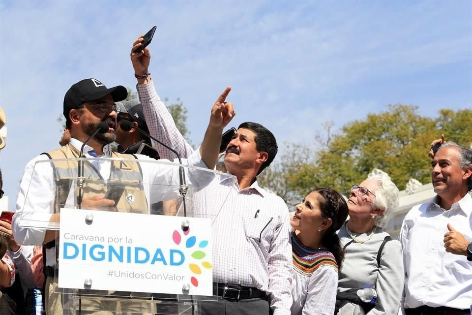 TODOS CHILANGOS. En su discurso final, Javier Corral aseguró frente al Hemiciclo a Juárez que, después de la Caravana, los chihuahuenses se convirtieron también en 'chilangos'.