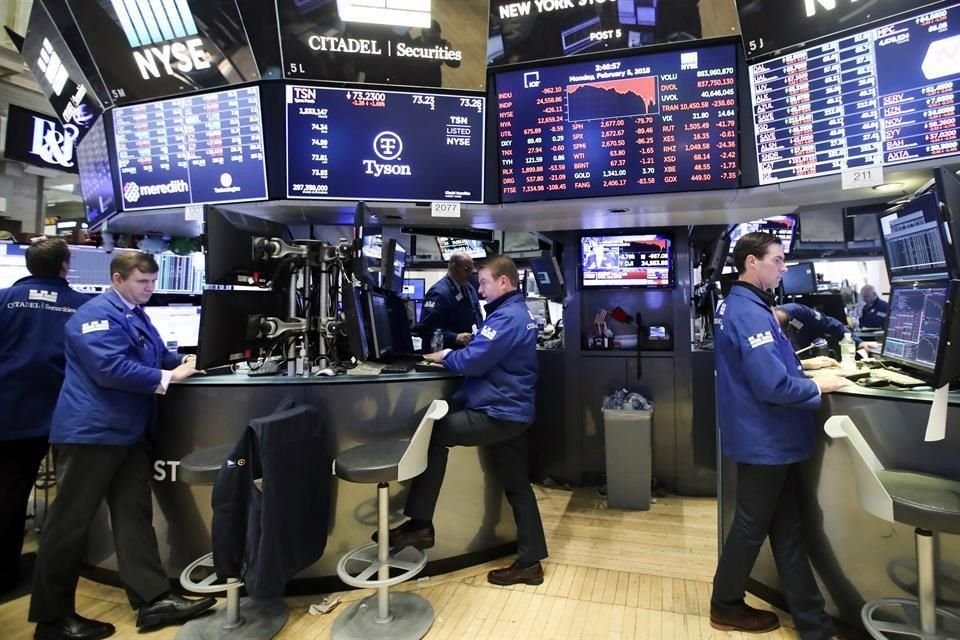 Los índices de Wall Street resienten la noticia con caídas superiores al 2 por ciento.