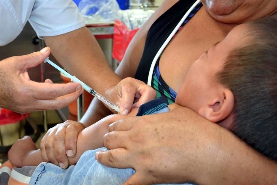 En 2016, un Comité Internacional de Expertos declaró libre de sarampión a América, lo que significa que el virus no circula de manera autóctona en el continente.