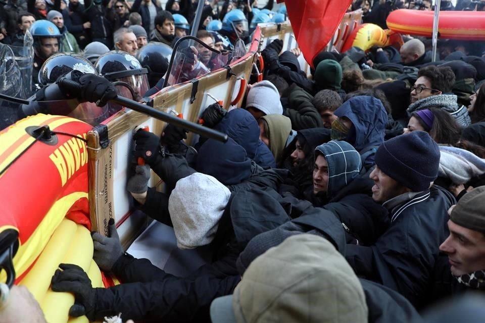 El Primer Ministro y la izquierda italiana se manifestaron en Roma contra el fascismo, poco antes de los comicios del 4 de marzo.