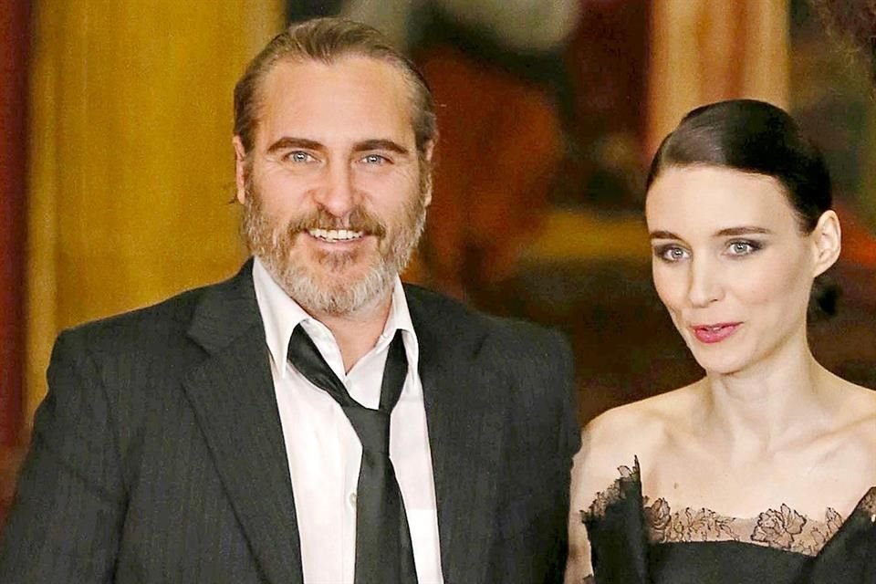 Rooney y Joaquin están muy enamorados; actúan juntos en 'María Magdalena'.