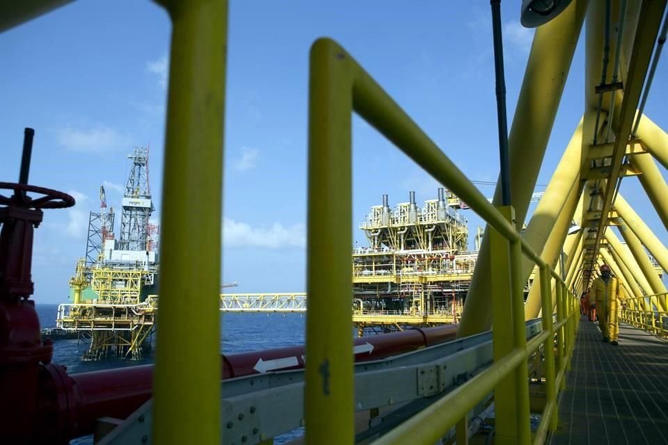 La perforación de pozos de desarrollo de Pemex lleva una desviación negativa del 67 por ciento al primer trimestre del año, según CNH.