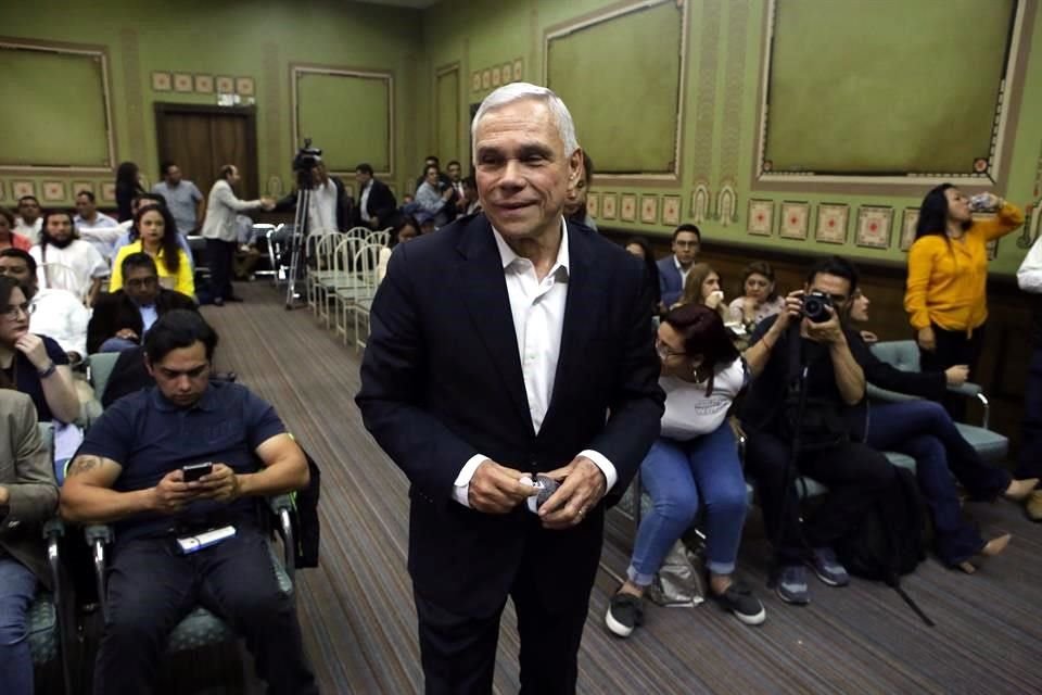 A nivel local, la Fiscalía de Chiapas ha informado que investiga a Aguilar Bodegas por operaciones con recursos de procedencia ilícita realizadas entre 2013 y 2014.