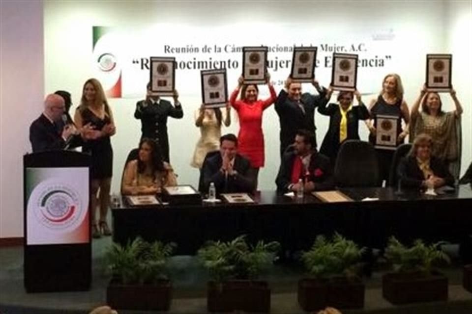 Premio Nacional de la Excelencia 2018.