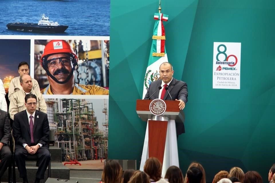 Carlos Treviño, director de Pemex, anunció el hallazgo.