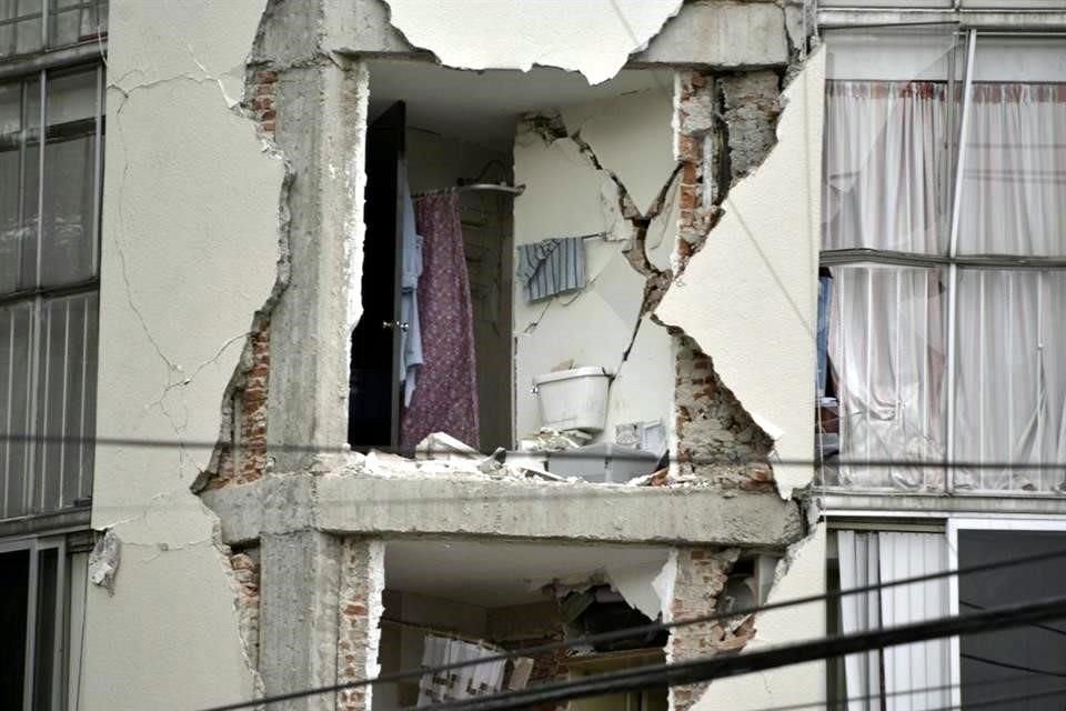 Tras los sismos de mayor intensidad registrados en la Ciudad de México el 19 de septiembre de 1985 y de 2017, las autoridades definieron 26 zonas de alerta con base en los daños.