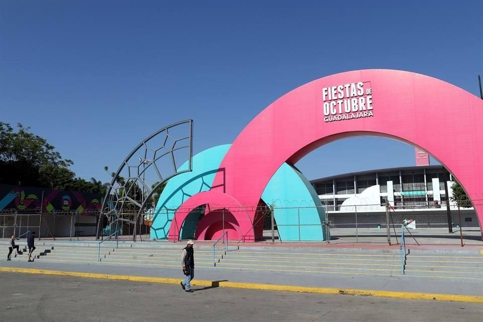 Algunas personas han comenzado a hacer fila en puntos como el Auditorio Benito Juárez, aunque no hay información oficial ni fechas.