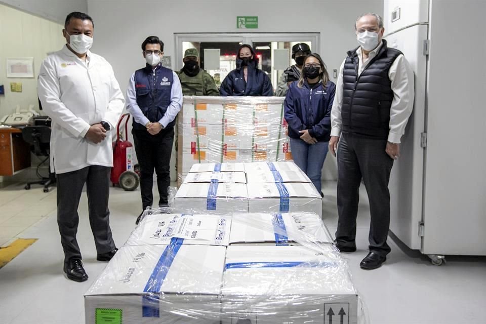 El biológico llegó vía terrestre a las 23:49 horas de ayer y se encuentran en la red fría de la Secretaría de Salud Jalisco.