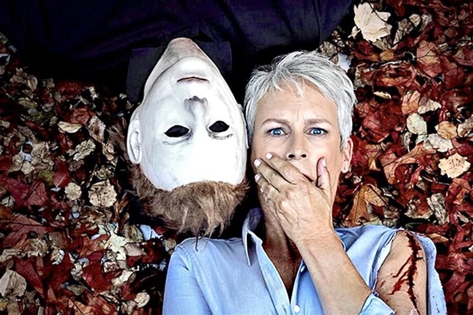 Deleitan Jamie Lee Curtis y Bruce Willis con adelantos de las cintas en las que participan 'Halloween' y 'Glass', respectivamente.