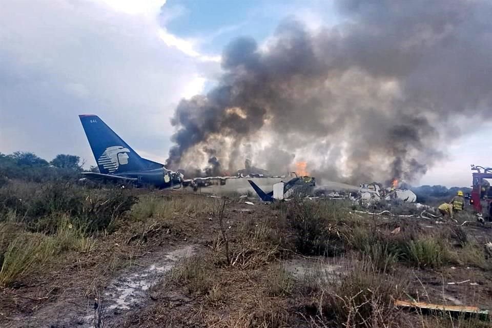 El avión quedó a unos 300 metros de la pista del Aeropuerto.