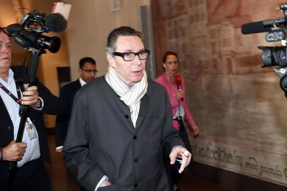 Tribunal de Estocolmo condenó a 2 años de prisión por violación al artista Jean-Claude Arnault, detonante de crisis de la Academia Sueca.