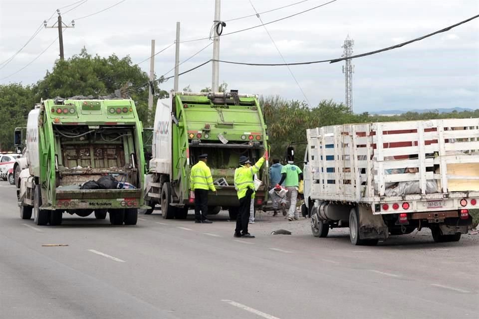 Además implementaron un operativo para realizar citatorios a transportistas con la carga descubierta.