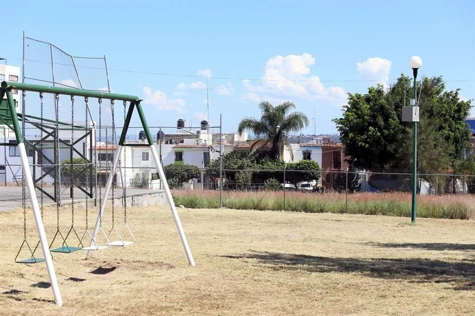La UdeG informó que 37 de los sitios del muestreo no funcionan por falta de uso de la dependencia a la que fueron asignados o porque no ha concluido la instalación.