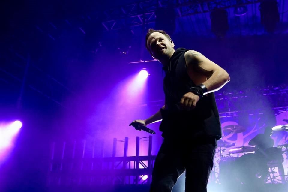 La banda finlandesa The Rasmus se hizo sonar con temas como 'Wonderman' y 'Sail Away'.