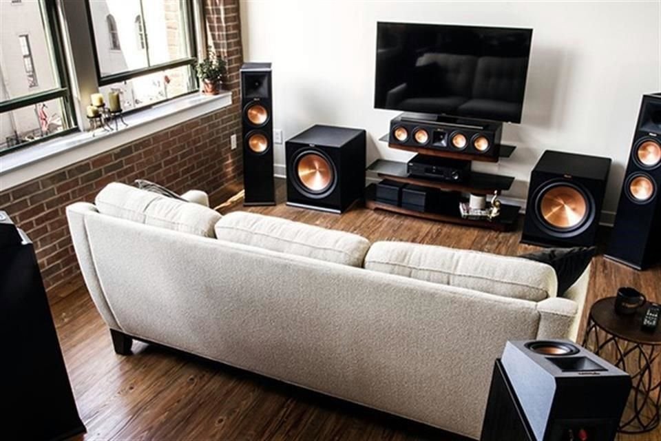 Ya sea que te moleste el ruido del tren o que no quieras ser un problema para tus vecinos con tu música, las membranas acústicas permiten disminuir de un 75 a un 85 por ciento el sonido no deseado.