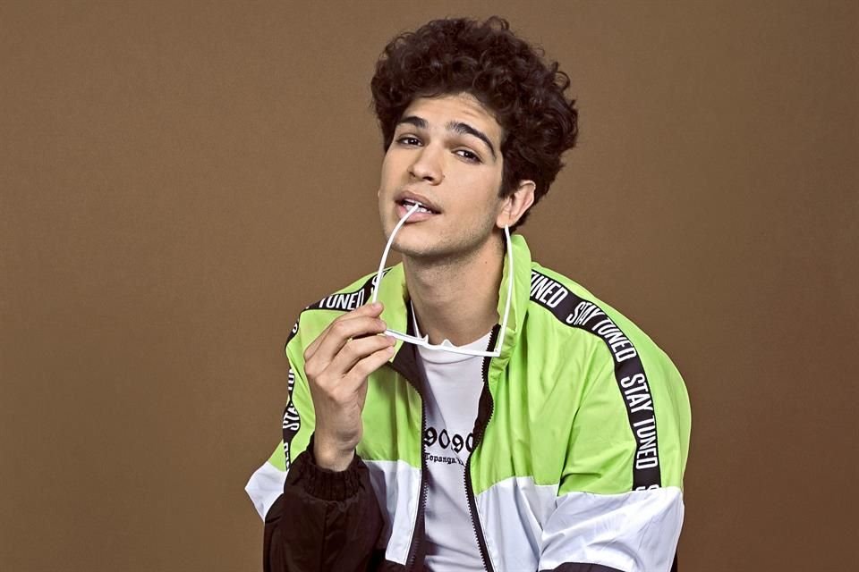Flores interpretó a un personaje homosexual en la telenovela de Pedro Damián.