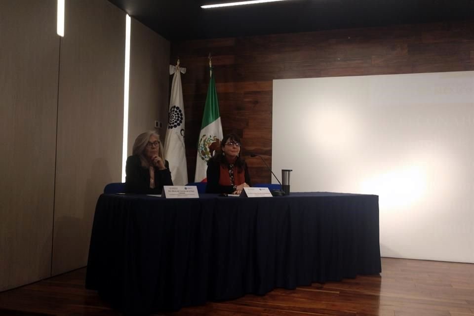 La bióloga María Elena Álvarez-Buylla (der.) ofreció su primera conferencia como directora general del que buscan sea renombrado como Consejo Nacional de Humanidades, Ciencia y Tecnología (Conahcyt).