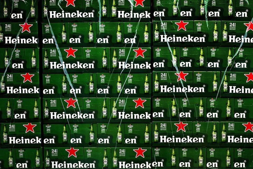 Heineken ya logró igualar el sabor de la cerveza con o sin alcohol en una de sus presentaciones.