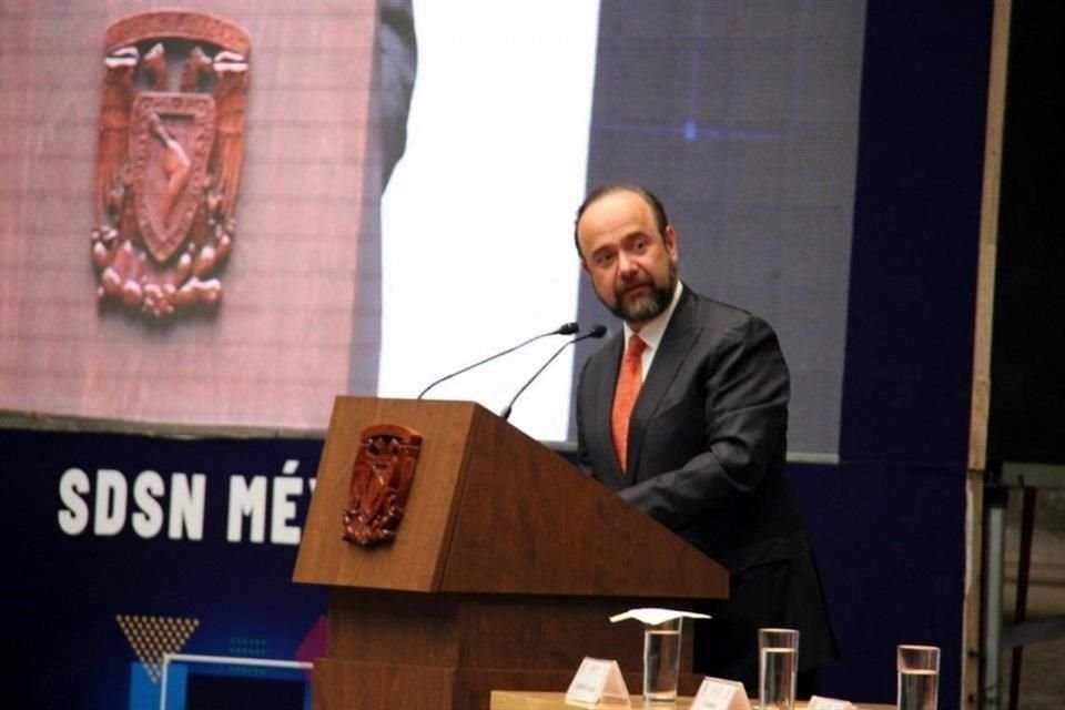 'Estamos muy pendientes de todos los temas, pero siempre aclarando que es aparte de rendición de cuentas, de transparencia y de uso eficiente, racional y austero de los recursos', dijo Valls.