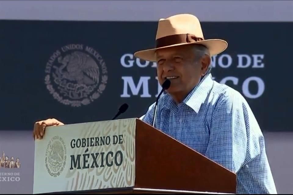 El Presidente Andrés Manuel López Obrador durante mitin en Encarnación de Díaz, Jalisco.