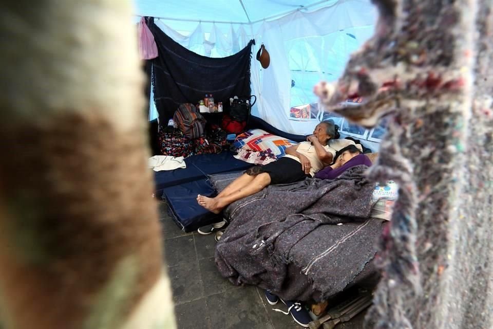 En el campamentos hay famiias que huyeron de la violencia en Zitlala, Leonardo Bravo y Heliodoro Castillo.