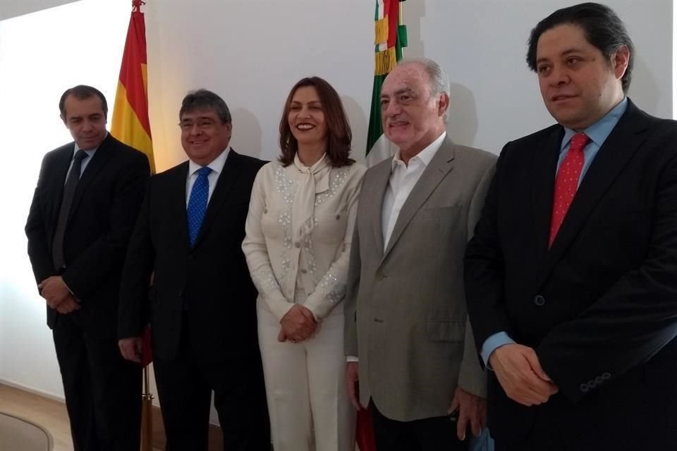 La ratificación del convenio de colaboración entre el Laboratorio de Salud Pública de Madrid y el CRT se realizó ayer en España.