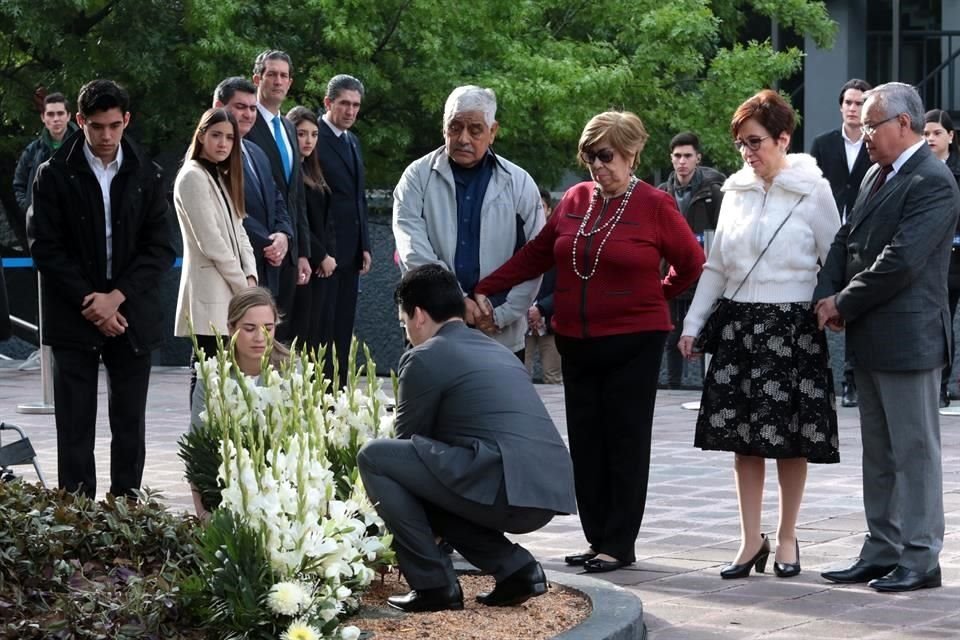 A nueve años del asesinato de Javier Francisco Arredondo Verdugo y Jorge Antonio Mercado Alonso en el Campus del Tec de Monterrey, la institución y los papás de los estudiantes rinden guardia de honor