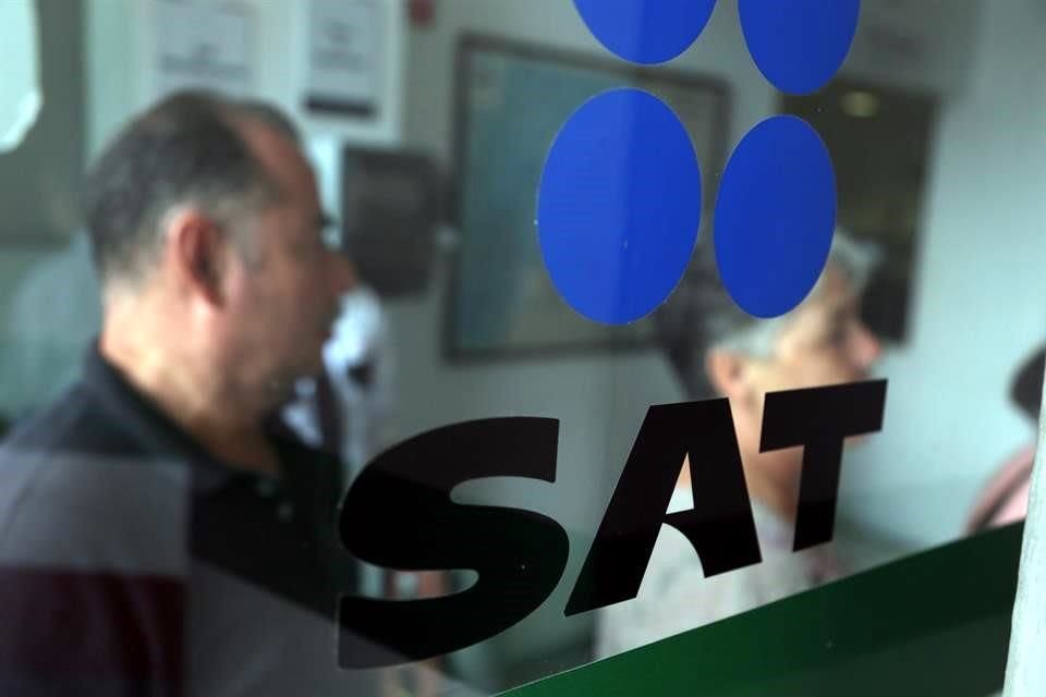 El SAT dijo que 988 mil declaraciones prellenadas fueron aceptadas por los contribuyentes sin hacer cambio alguno.