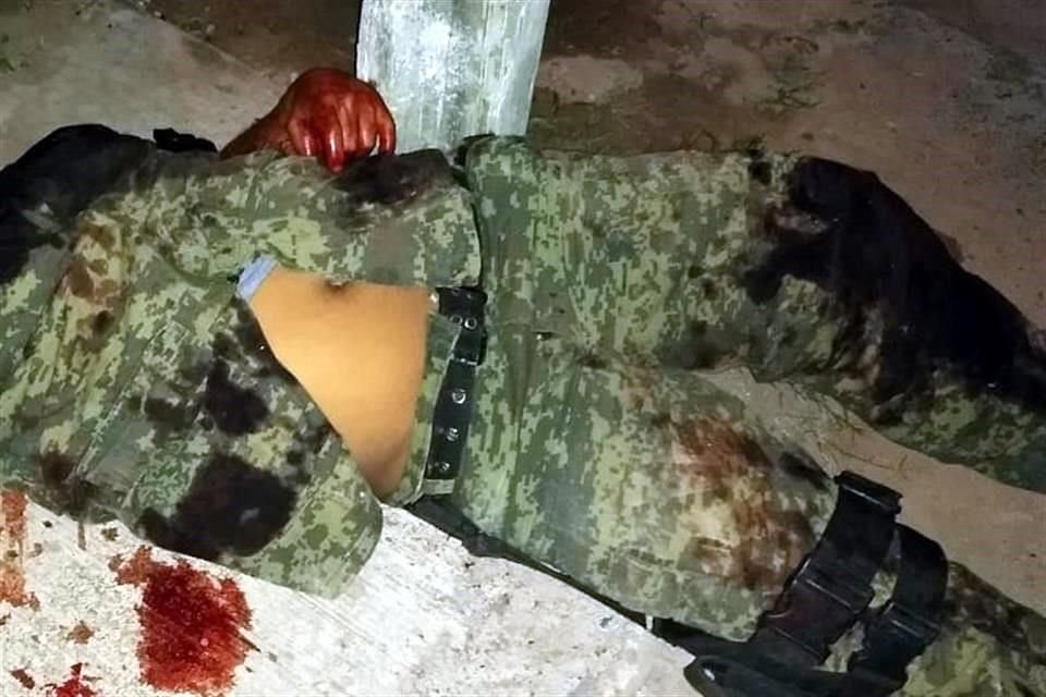 Un hombre vestido con ropa militar fue abatido en el exterior de la Funeraria Rodríguez, en el Centro.