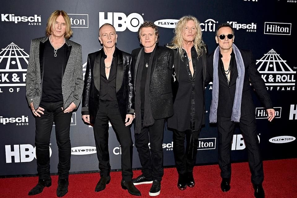 Joe Elliott, Phil Collen, Rick Allen, Rick Savage y Vivian Campbell, integrantes de Def Leppard.