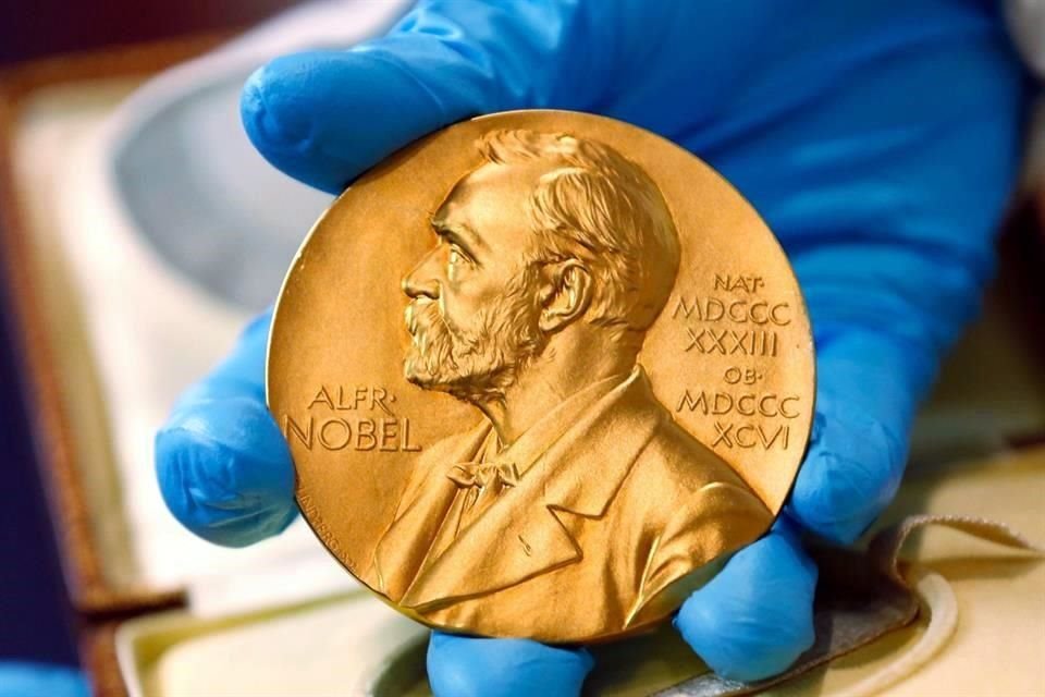 En mayo pasado, la Academia decidió, por primera vez en siete décadas, no otorgar el Nobel de Literatura y aplazar el fallo hasta 2019 tras el escándalo de filtraciones y supuestos abusos sexuales que supusieron una crisis histórica.