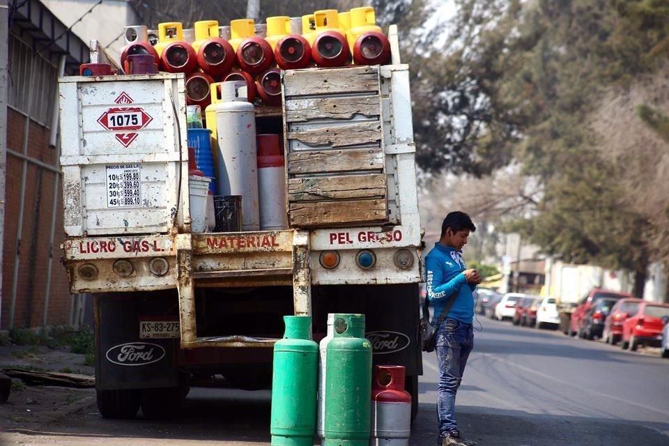 El índice de precios de los energéticos, incluidas gasolinas, gas LP y electricidad, descendió 3.87 por ciento.